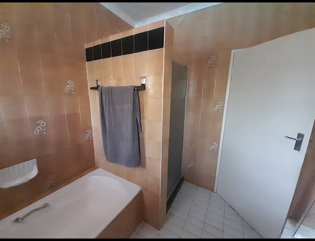 4 BEDROOM HOUSE FOR SALE IN RUSTENBURG CENTRAL